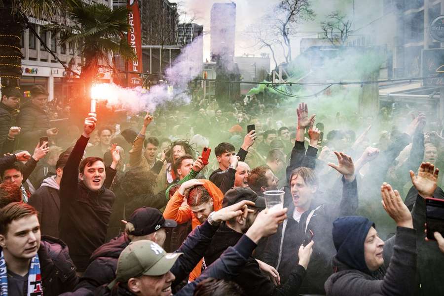 Roma-Feyenoord, domani la decisione sul divieto di ingresso agli ultras olandesi