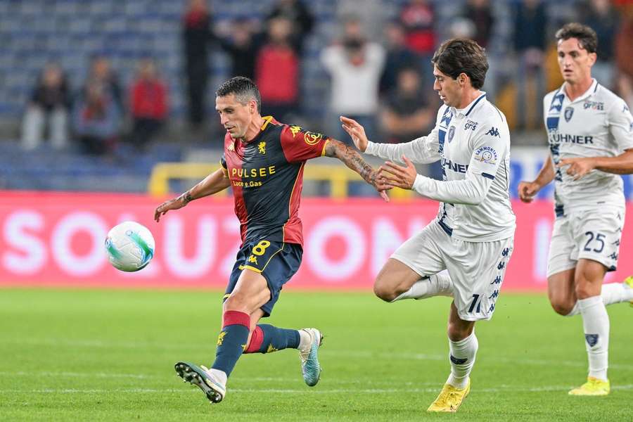 Nico Stanciu může v zimě opustit Janov.