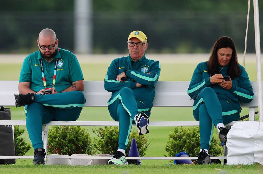 Ancelotti tem a missão de encontrar um substituto para Raphinha Ancelotti tem a missão de encontrar um substituto para Raphinha