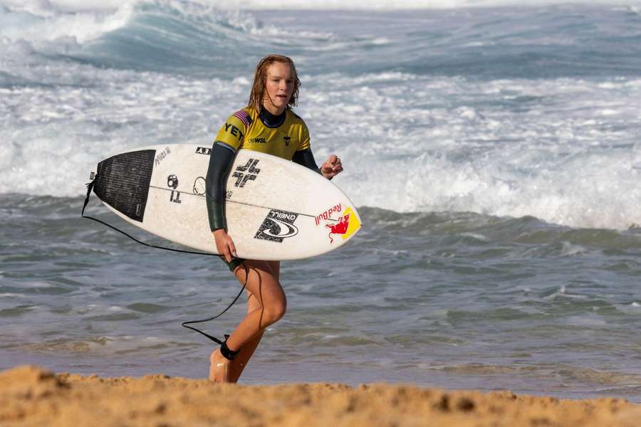 Caitlin Simmers 