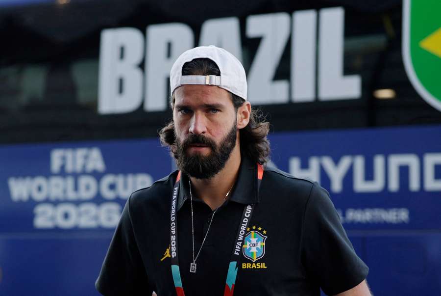 Alisson não treinou, mas não preocupa para a partida contra a Escócia Alisson não treinou, mas não preocupa para a partida contra a Escócia