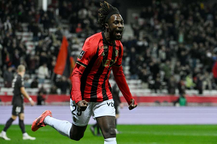Evann Guessand, cerca del Villa