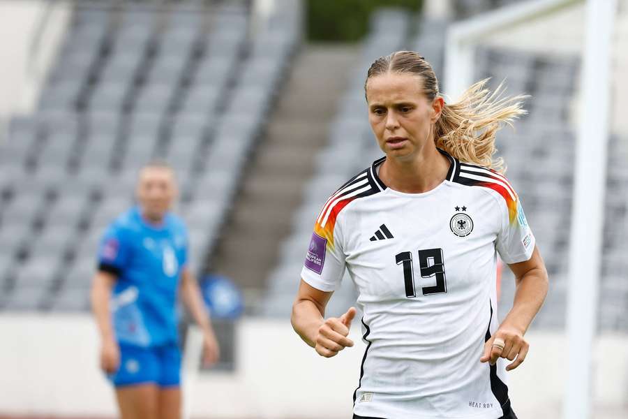 Klara Bühl bei der 0:3-Niederlage auf Island.