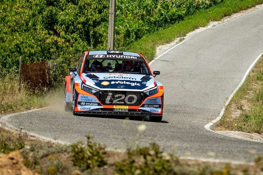 Kris Meeke dominador no primeiro dia do Rali de Castelo Branco