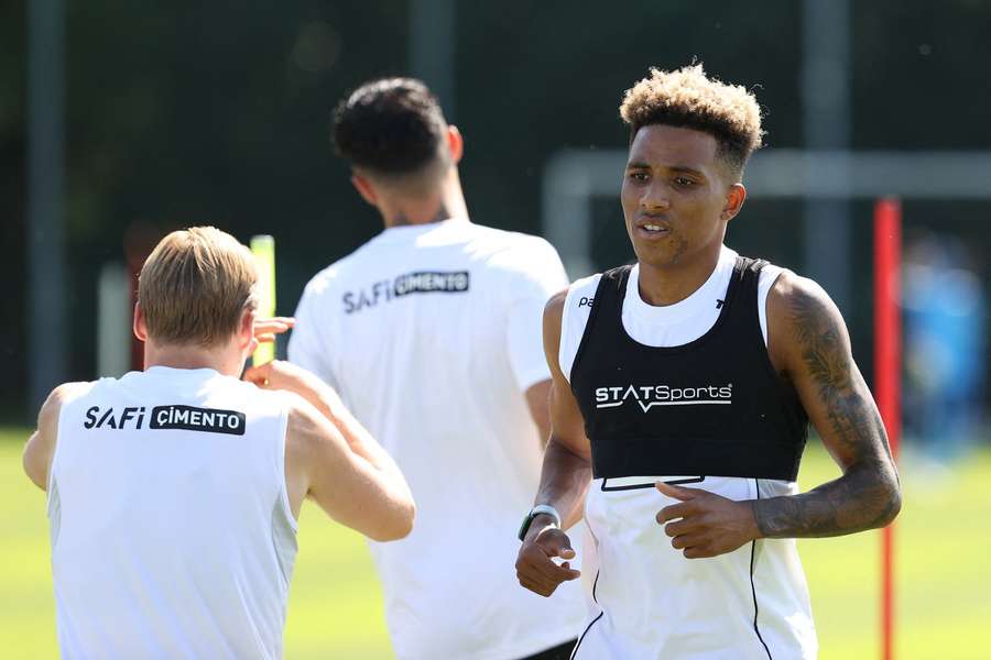 Gedson Fernandes vai trocar o Besiktas pelo Spartak Moscovo
