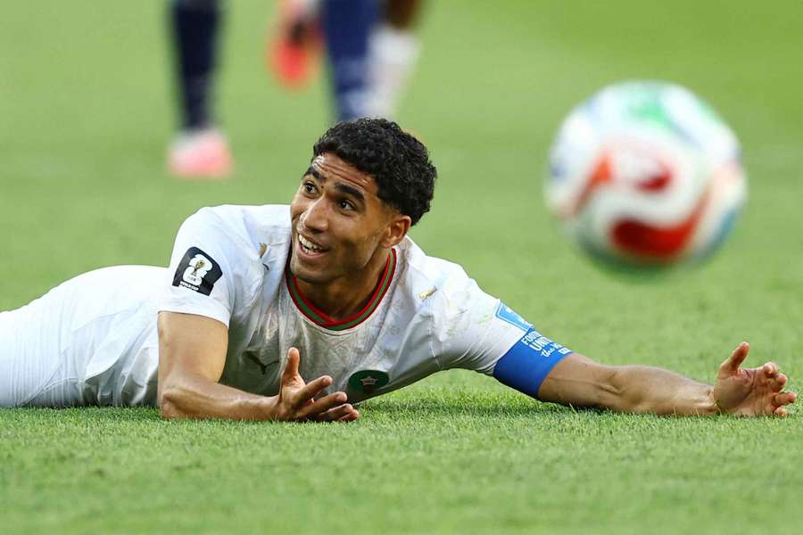 La sélection marocaine "soutient" Hakimi, qui sera jugé pour viol, assure son coéquipier El Kajoui La sélection marocaine "soutient" Hakimi, qui sera jugé pour viol, assure son coéquipier El Kajoui
