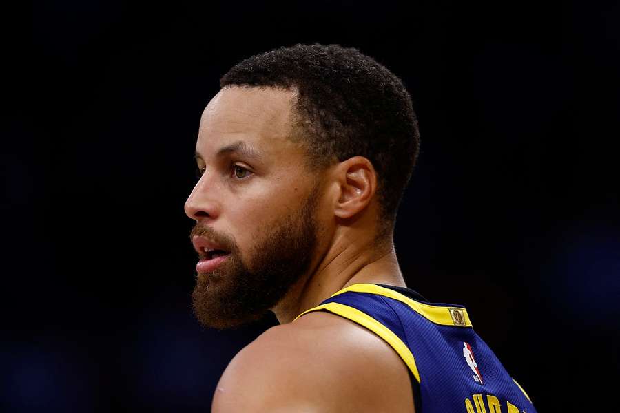 Warriors são único time que Curry defendeu na NBA