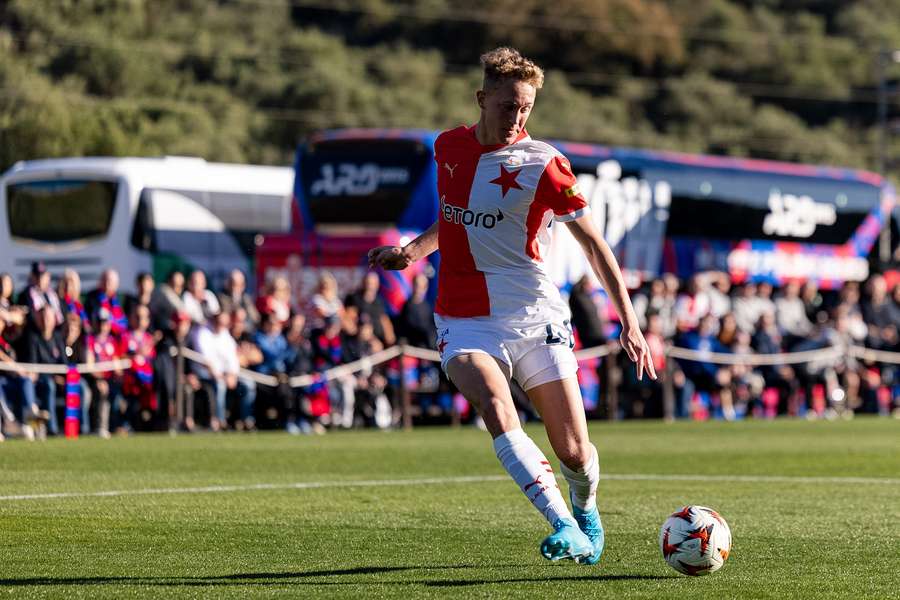 Slavia remizovala s Rakóvem 2:2.