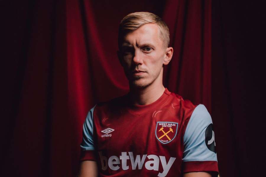 James Ward-Prowse já veste a nova camisola