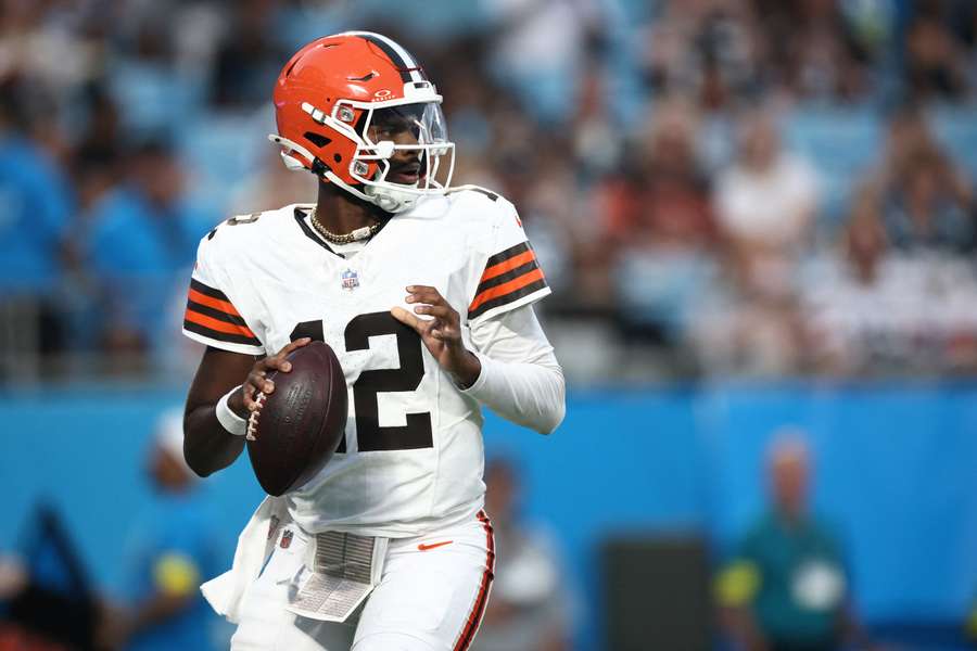 Browns QB Shedeur Sanders drops back for a pass during 2025 NFL preseason