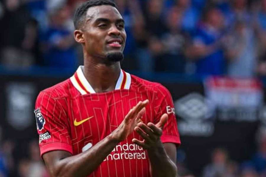 Záložník Liverpoolu Ryan Gravenberch