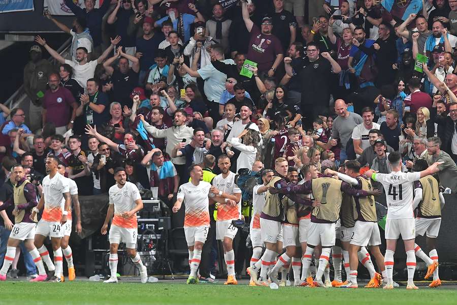 West Ham players celebrate