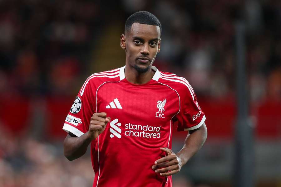 Isak praises Chiesa's hard work after first Liverpool goal: I just tucked it away!