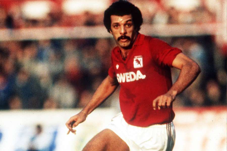 Júnior durante la sua esperienza al Torino