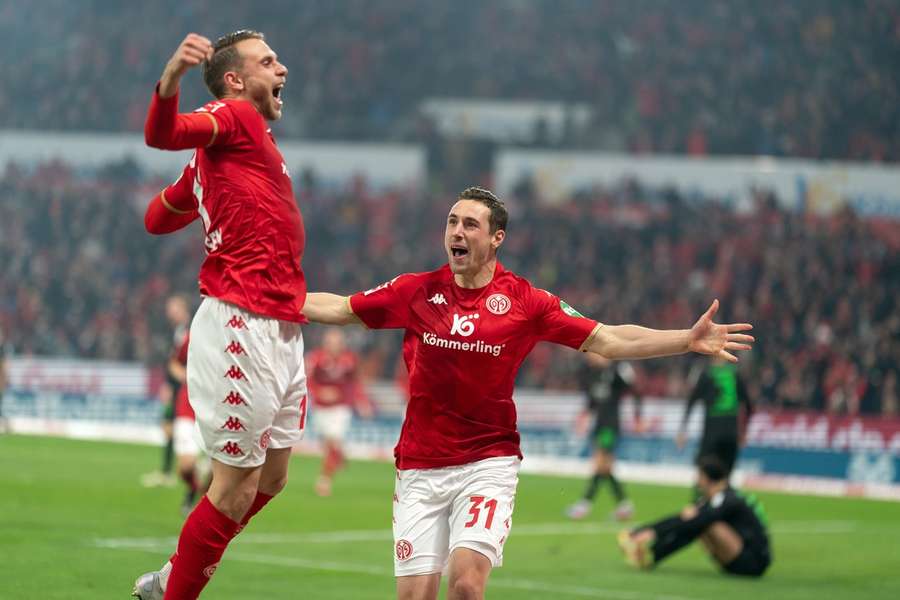 Mainz predviedol v dueli s Borussiou fantastický výkon.