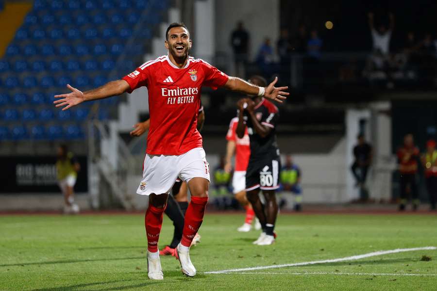 Benfica écrase Casa Pia avec un triplé express de Pavlidis Benfica écrase Casa Pia avec un triplé express de Pavlidis