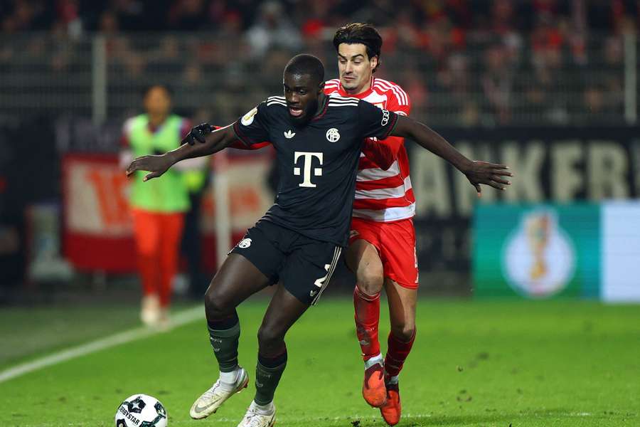 Dayot Upamecano vydělá v Bayernu balík