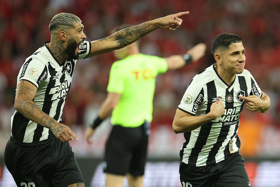 Savarino fez o golo do triunfo do Botafogo