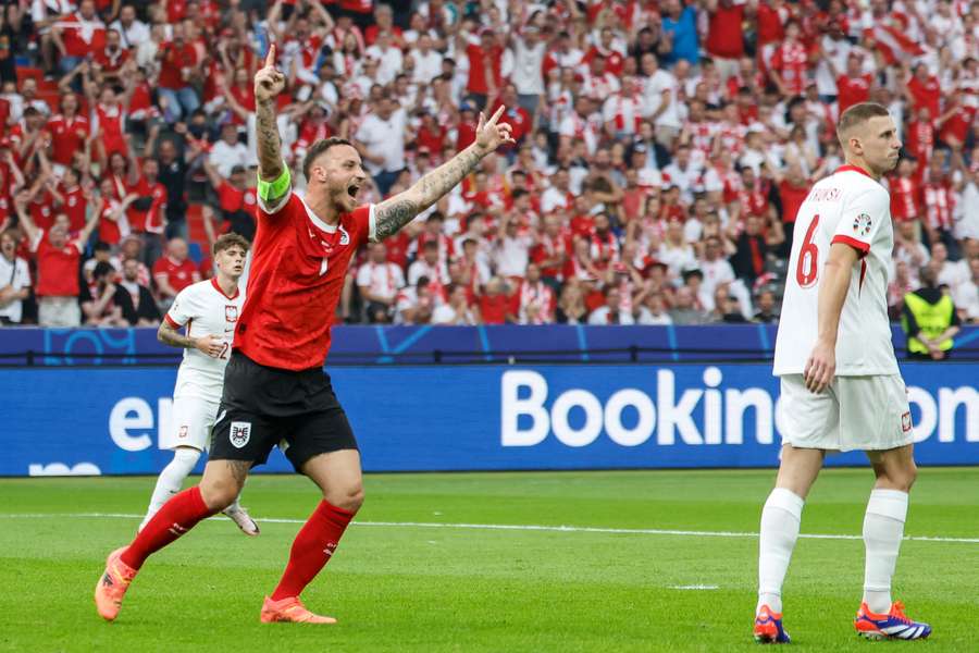 Rakúsko zvládlo kľúčový zápas proti Poľsku.
