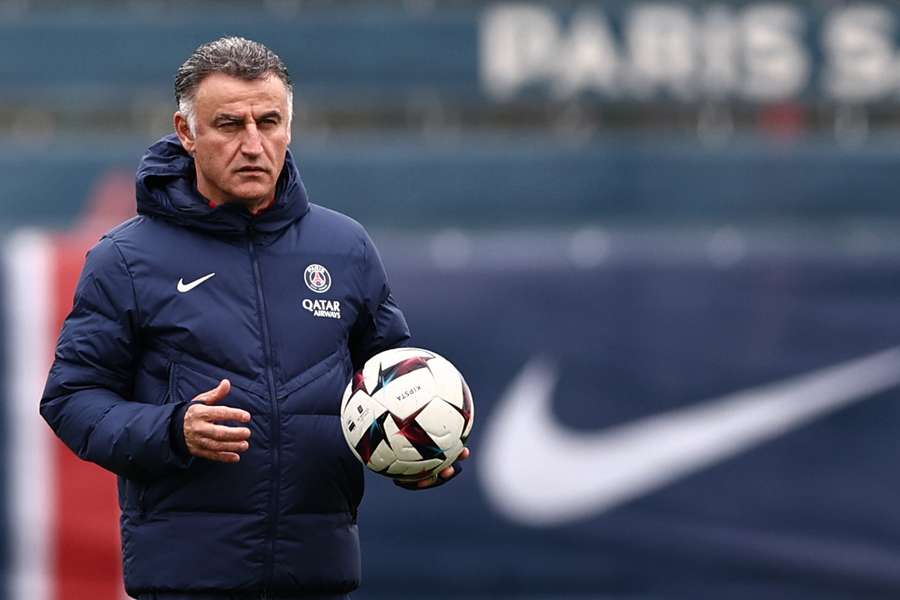 Christophe Galtier durante un entrenamiento del PSG