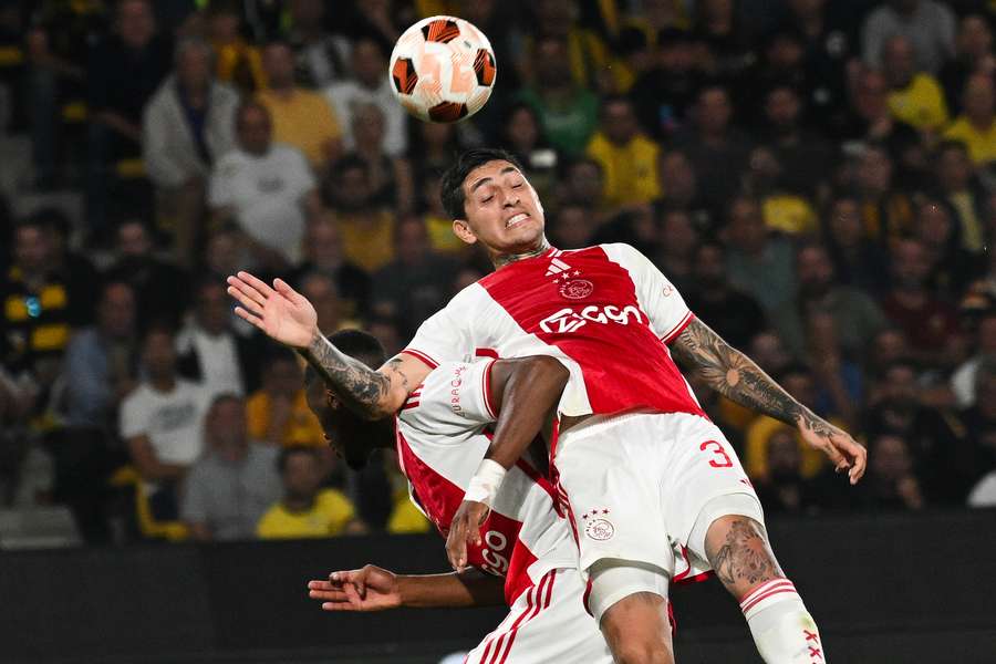 O time amsterdamês bate cabeça também na Liga Europa