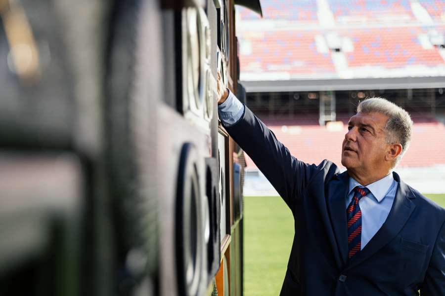 Laporta, en el interior del remodelado Camp Nou