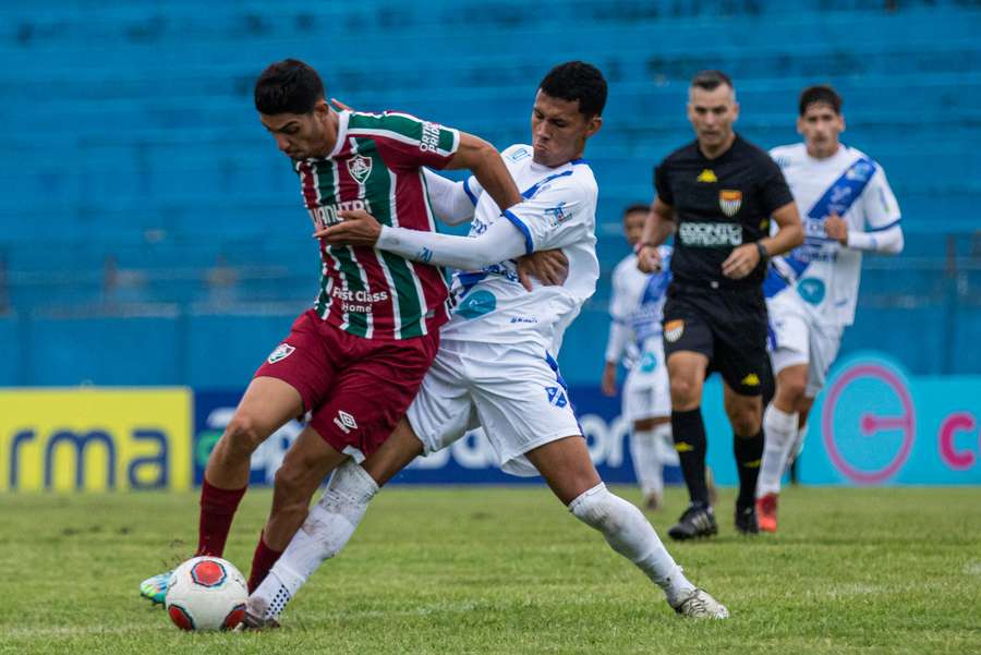 Fluminense faz nova vítima e passa bem para a 2ª fase da Copa São Paulo