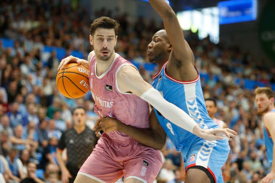 Ante Tomic, ante Jordan Sakho