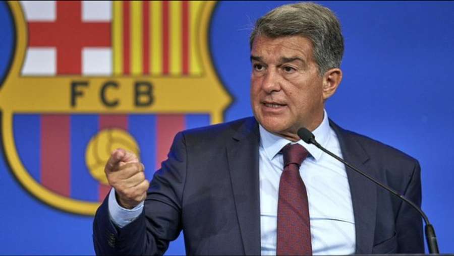 Barcelona e Laporta seguem se defendendo de acusações no caso Negreira