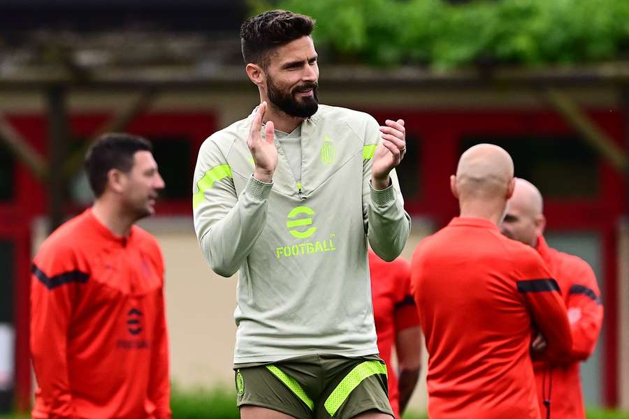 Giroud la antrenamentul dinaintea meciului dintre Milan și Inter