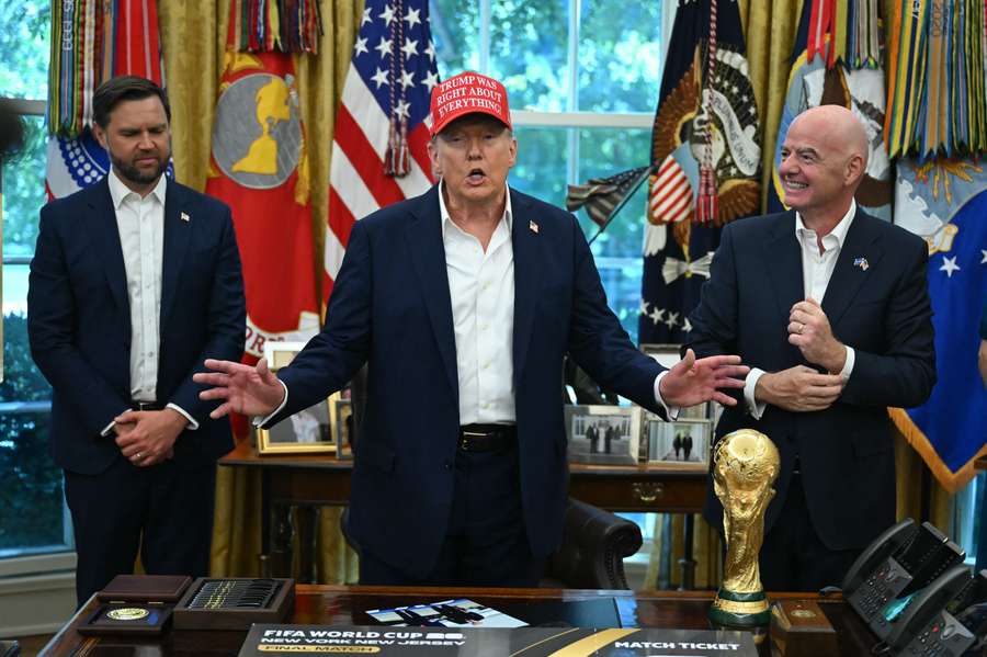 Trump announces the 2026 World Cup draw will be held on December 5