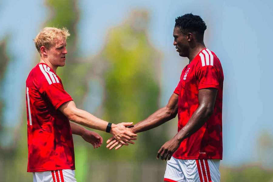 Taiwo e Xaver anotaram os golos do Nottingham Taiwo e Xaver anotaram os golos do Nottingham