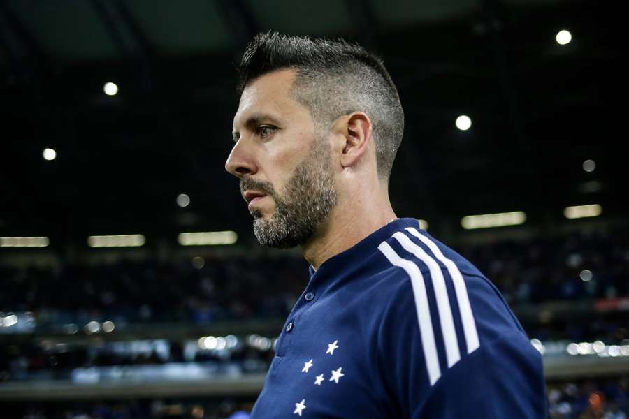 Pezzolano comandou o Cruzeiro entre 2022 e 2023