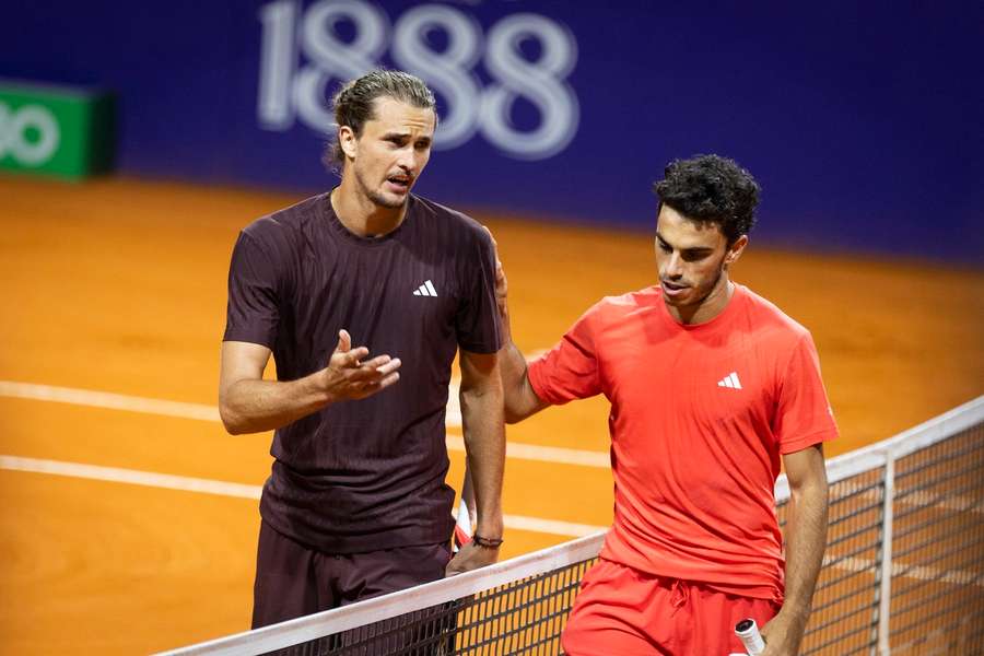 Alexander Zverev prohrál s Franciscem Cerúndolem i podruhé.