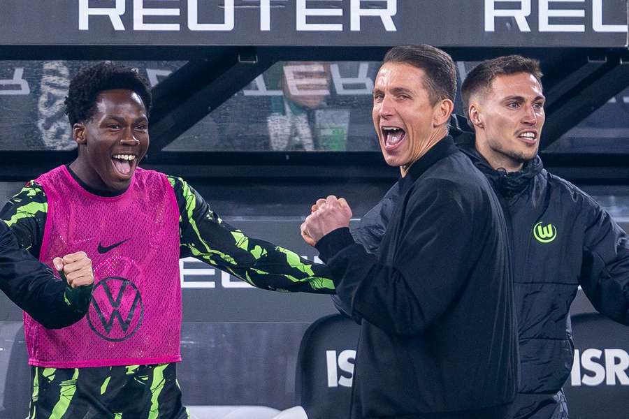 Bauer (M.) un der VfL haben die letzten zwei Ligaspiele gewonnen Bauer (M.) un der VfL haben die letzten zwei Ligaspiele gewonnen