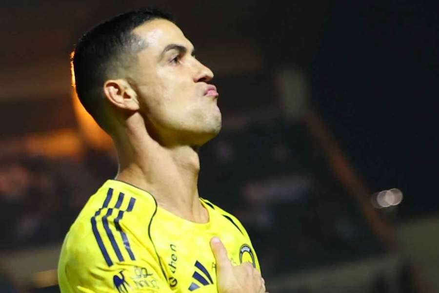 Cristiano Ronaldo marcou de pênalti em Neom 1x3 Al-Nassr