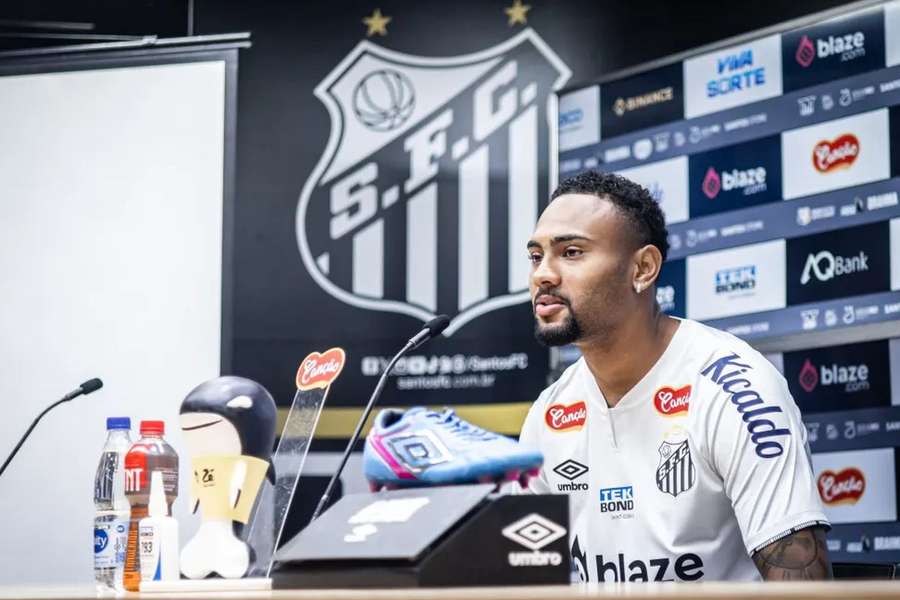 Wendell Silva apresentado oficialmente pelo Santos