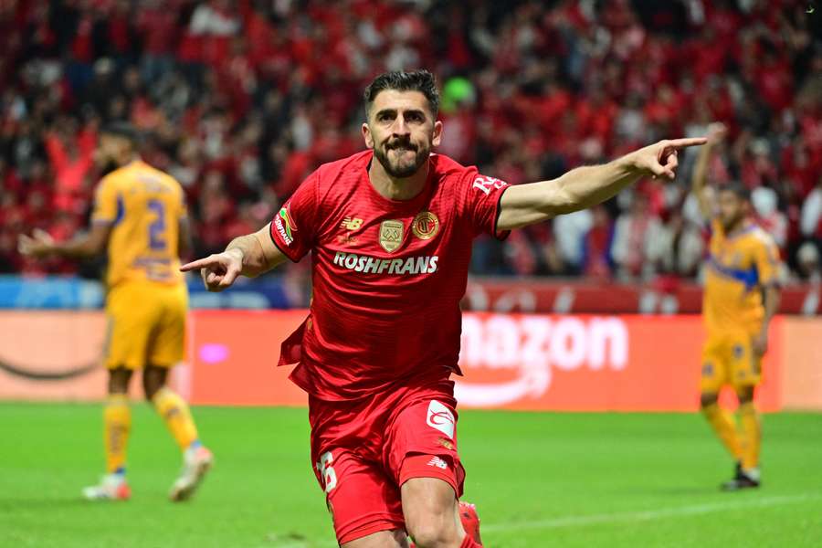 Paulinho foi o melhor marcador das últimas edições Paulinho foi o melhor marcador das últimas edições