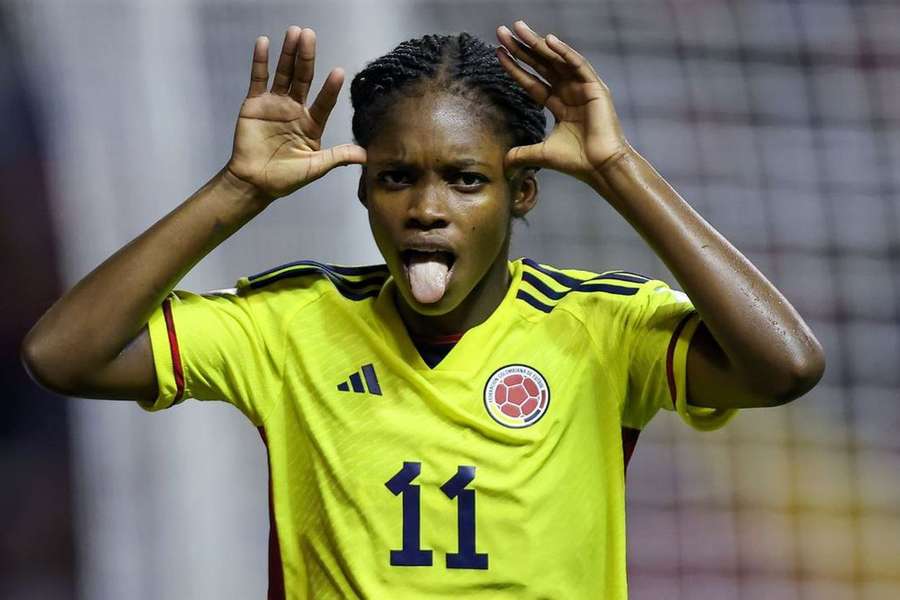 Linda Caicedo imita festejo de Neymar