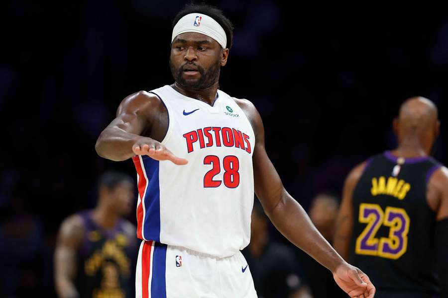 Stewart avec Détroit.