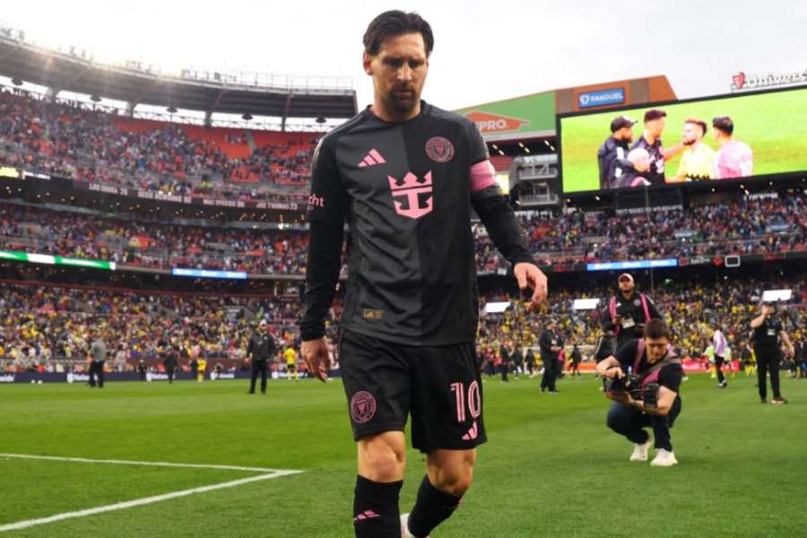 Messi arrastou uma multidão quando jogou no Huntington Bank Field, em Cleveland