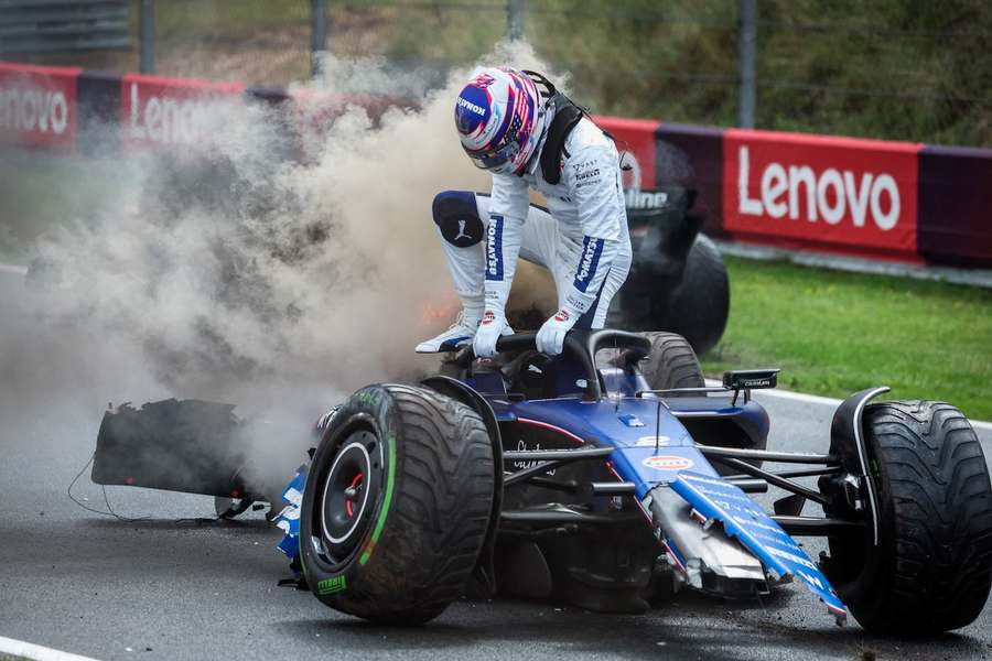 Fiery Sargeant crash halts final Dutch GP practice