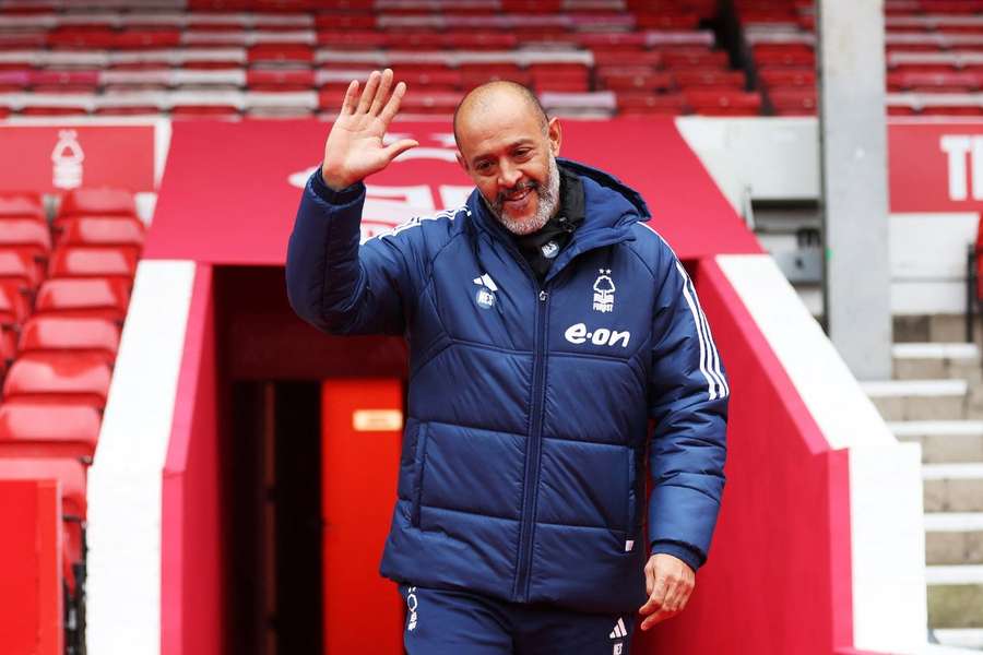 Nuno Espírito Santo na apresentação no City Ground