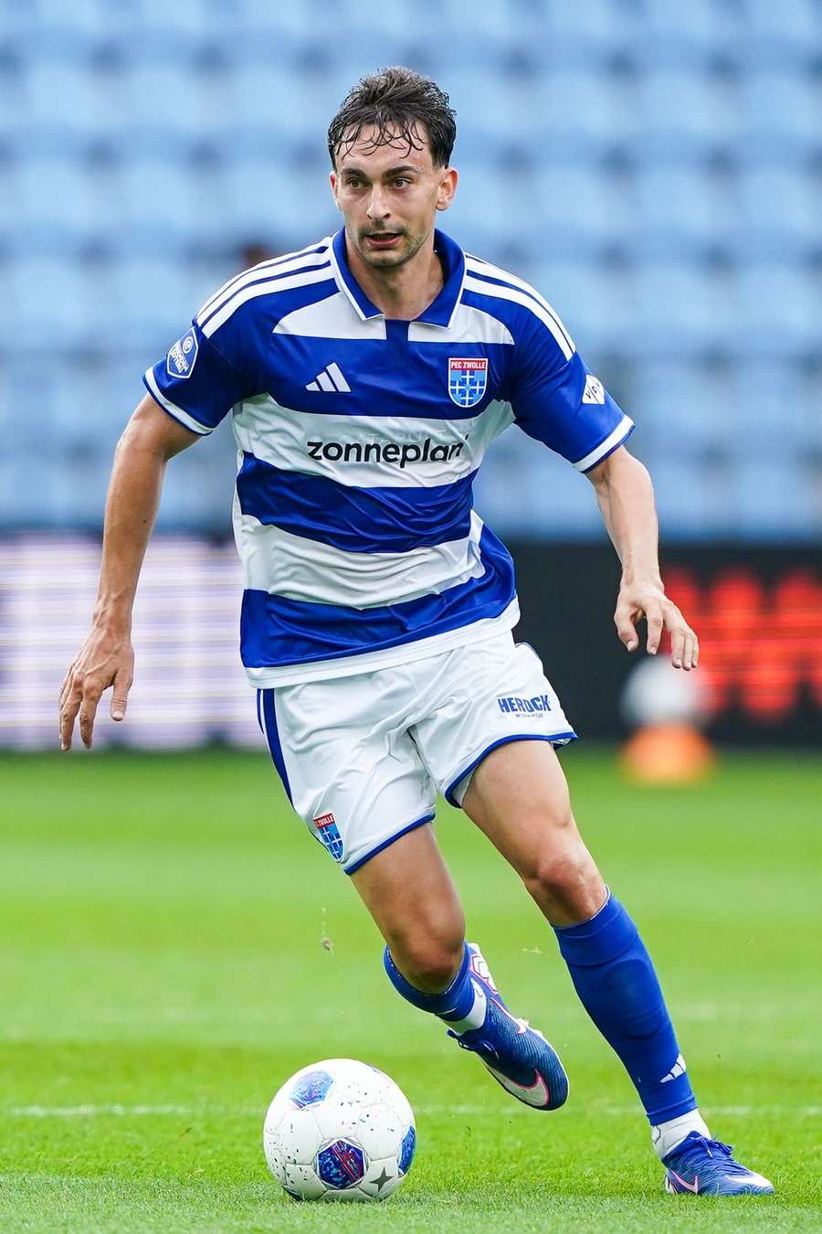 PEC Zwolle's home kit