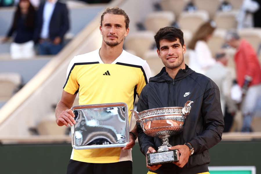 Zverev et Alcaraz après la finale de Roland-Garros 2024.