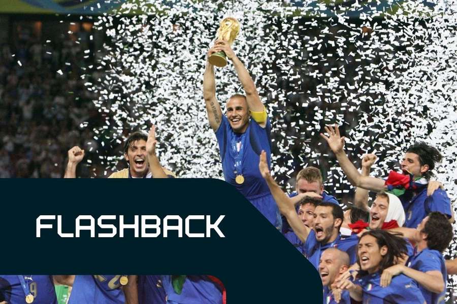 Cannavaro alza la Coppa al cielo