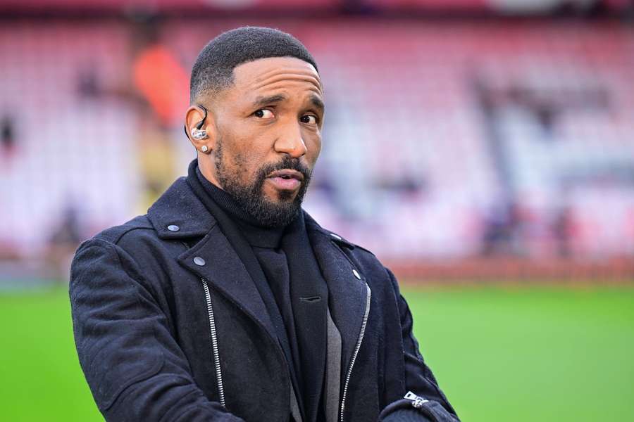 Defoe no seu papel de comentador