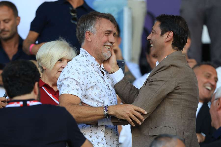 Gabriel Omar Batistuta y Manuel Rui Costa Gabriel Omar Batistuta y Manuel Rui Costa