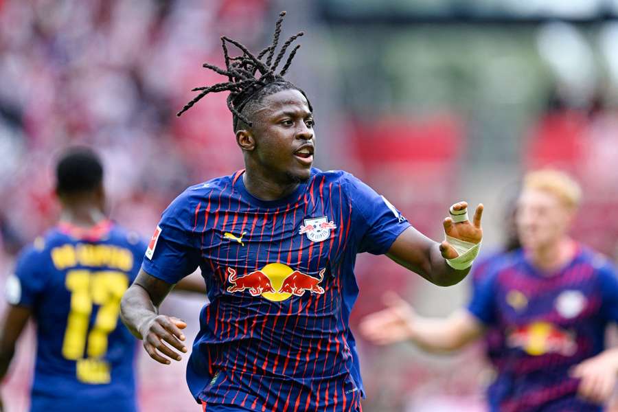 Bakayoko celebrates scoring for RB Leipzig