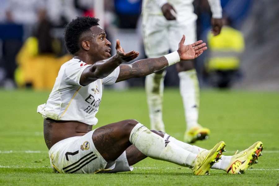 Vinícius Júnior na sebe opět strhl pozornost. Vinícius Júnior na sebe opět strhl pozornost.